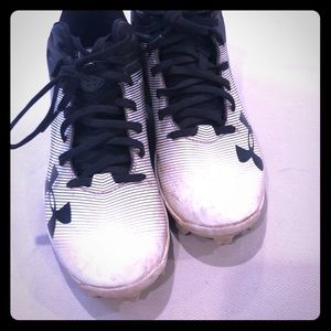 Boy’s Under Armour high top cleats